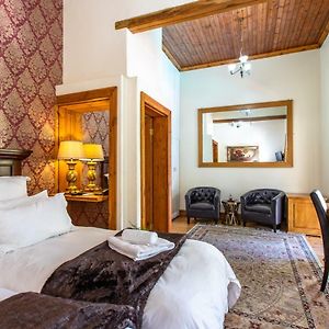 Luxury King Room